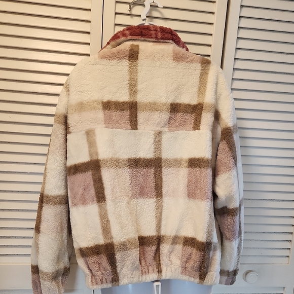 Easel Cream and Brown Teddy Jacket with Pink Accents - Picture 5 of 9